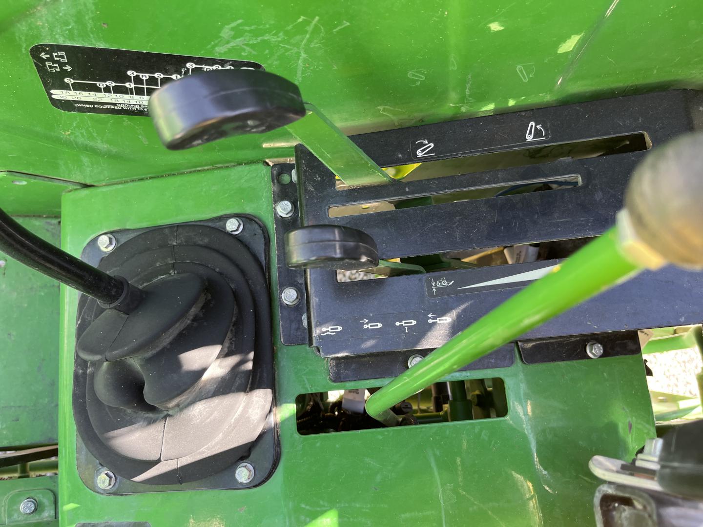 ./imagenes/INVOICE/2019/18008/JOHN DEERE 5050E (12).JPG